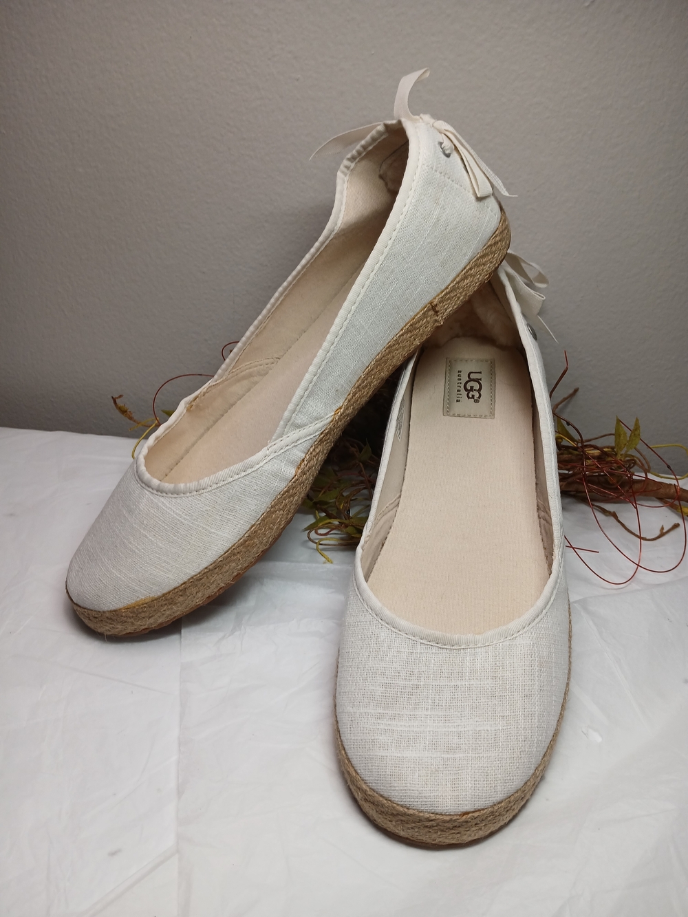 UGG Women's Cream Espadrille Slip-On Flats Rope Sole Bow Detail NEW With Flaws